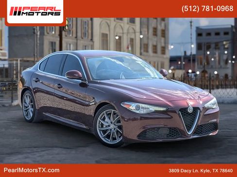 Used 2017 Alfa Romeo Giulia Sedan 4D image 1