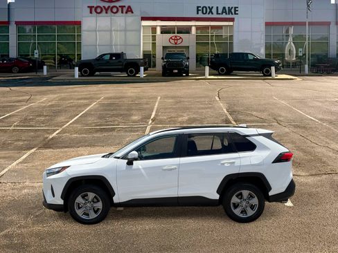 Used 2024 Toyota RAV4 XLE FWD image 4