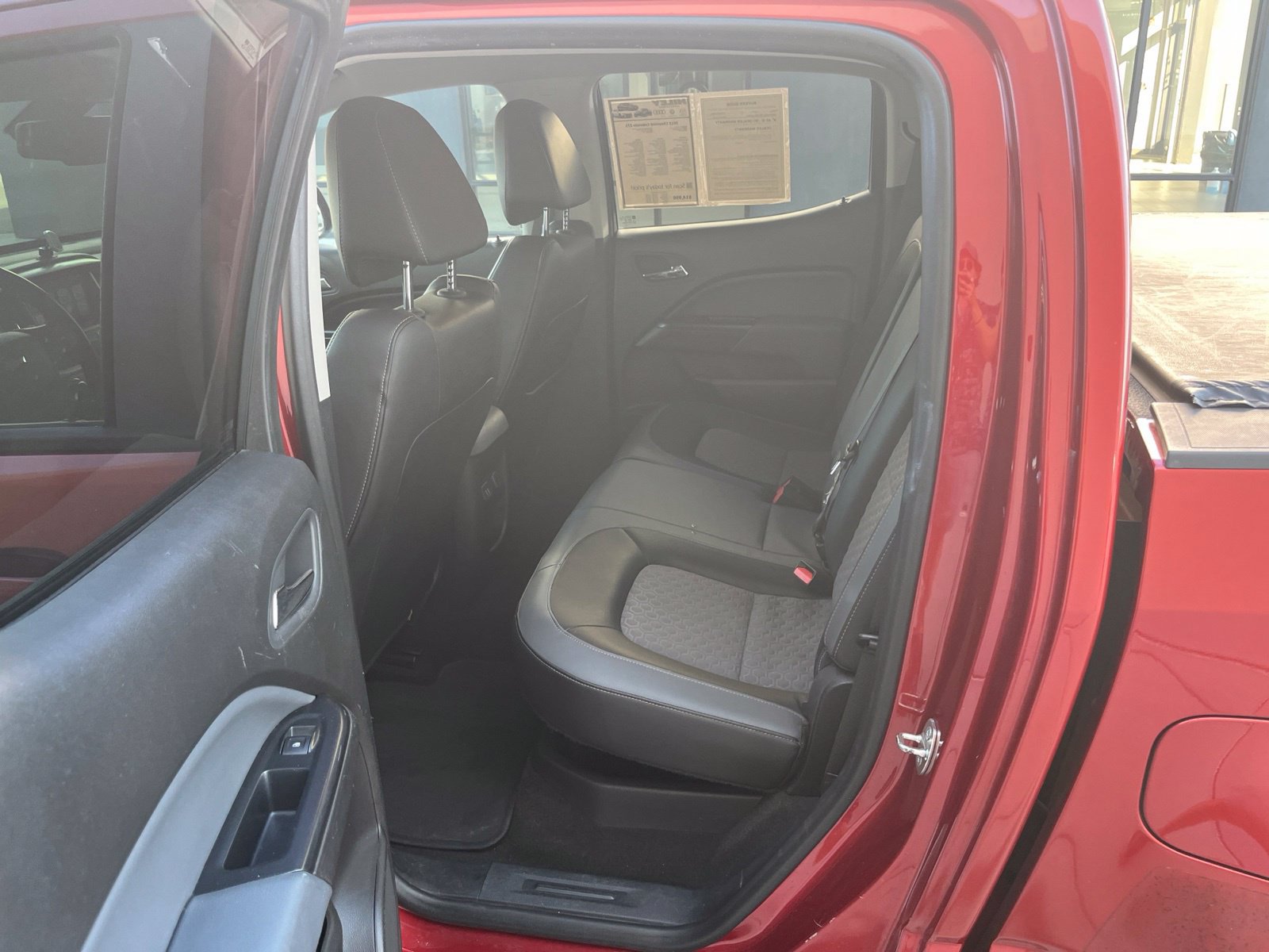 Used 2015 Chevrolet Colorado Z71 RWD image 22