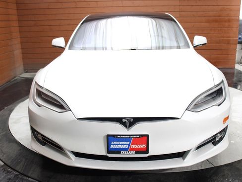 Used 2020 Tesla Model S AWD image 2