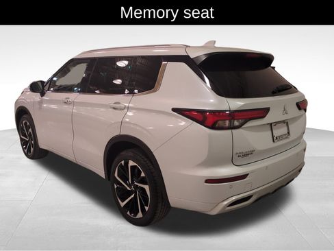 Used 2023 Mitsubishi Outlander SEL image 8