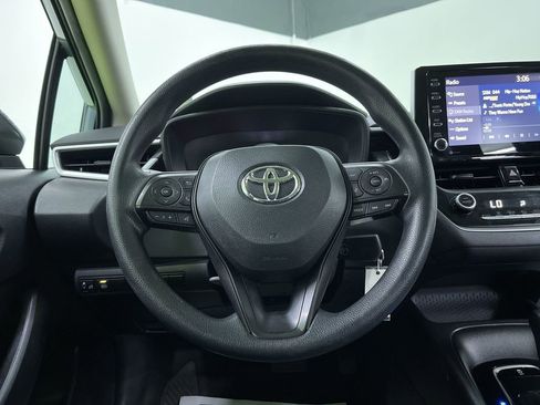 Used 2021 Toyota Corolla LE image 20