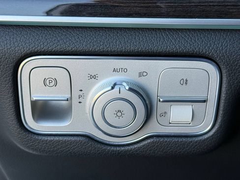 Used 2020 Mercedes-Benz GLE 350 4MATIC image 28