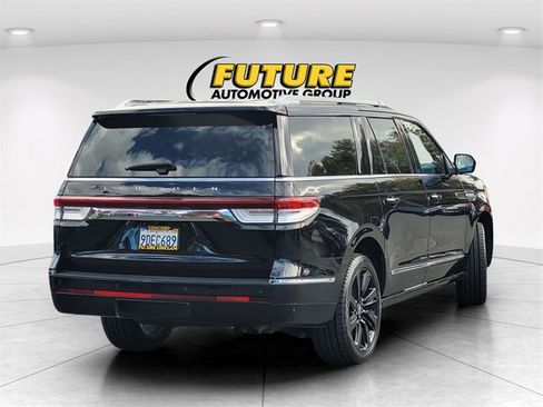 Used 2022 Lincoln Navigator L Reserve image 7