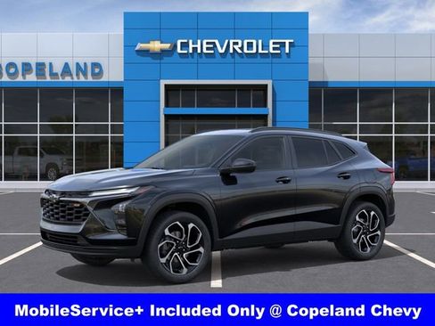 New 2026 Chevrolet Trax RS w/ Sunroof Package FWD image 2