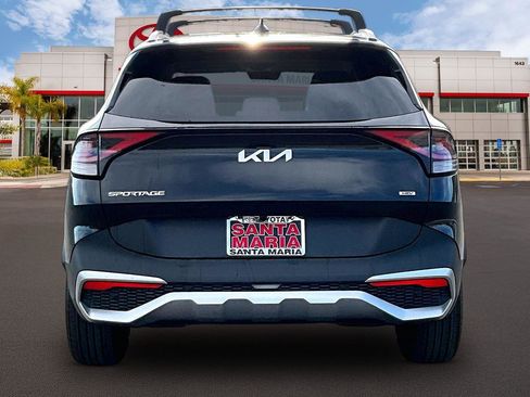 Used 2024 Kia Sportage EX image 4
