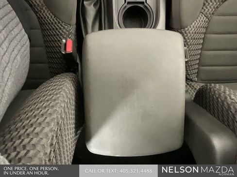 Used 2014 Nissan Frontier SV image 34