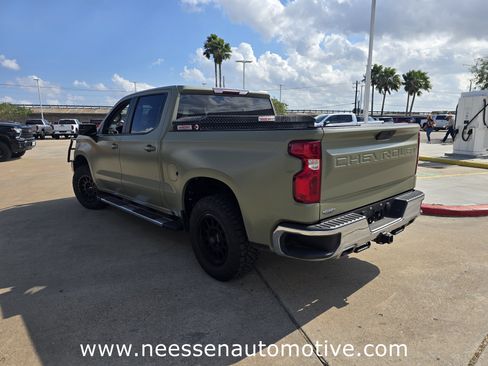 Used 2020 Chevrolet Silverado 1500 LT w/ Texas Edition image 22