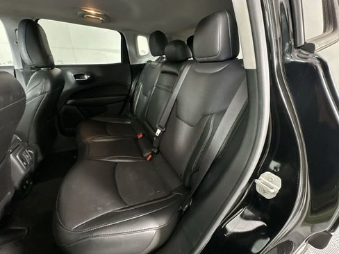 Used 2019 Jeep Compass Latitude FWD image 22