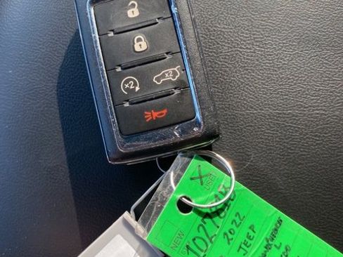 Used 2022 Jeep Grand Cherokee L Laredo w/ Luxury Tech Group I image 27