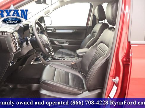 Used 2025 Ford Ranger Lariat w/ Trailer Tow Package image 11