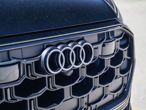 New 2026 Audi SQ8 Prestige AWD/4WD image 11