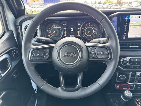 Used 2024 Jeep Gladiator Sport AWD/4WD image 20