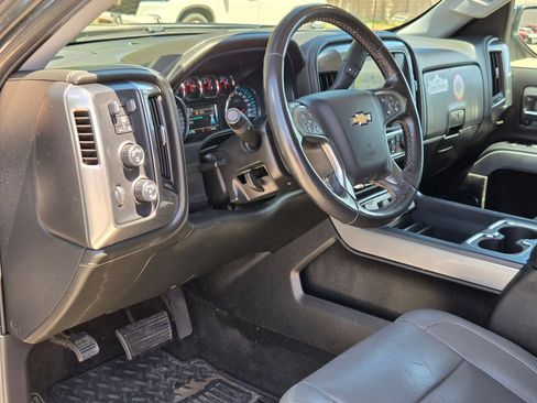 Used 2018 Chevrolet Silverado 1500 LTZ Z71 w/ LTZ Plus Package AWD/4WD image 12