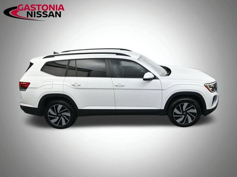 Used 2024 Volkswagen Atlas SE image 22