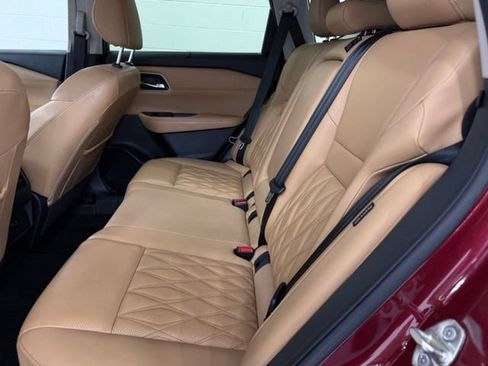 Used 2023 Nissan Rogue Platinum FWD image 24