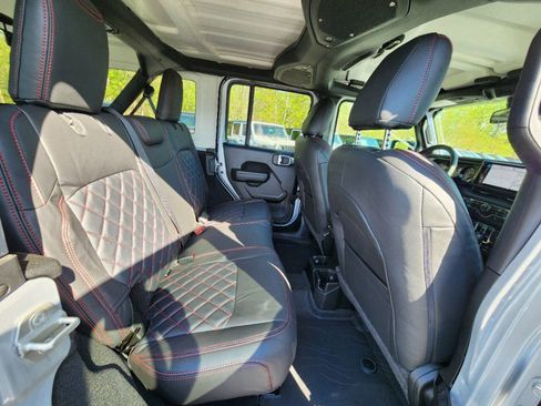 Used 2024 Jeep Wrangler Unlimited Sport AWD/4WD image 6