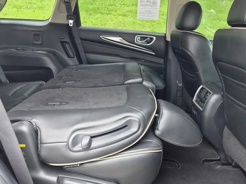 Used 2019 INFINITI QX60 Luxe w/ Essential Package FWD image 20
