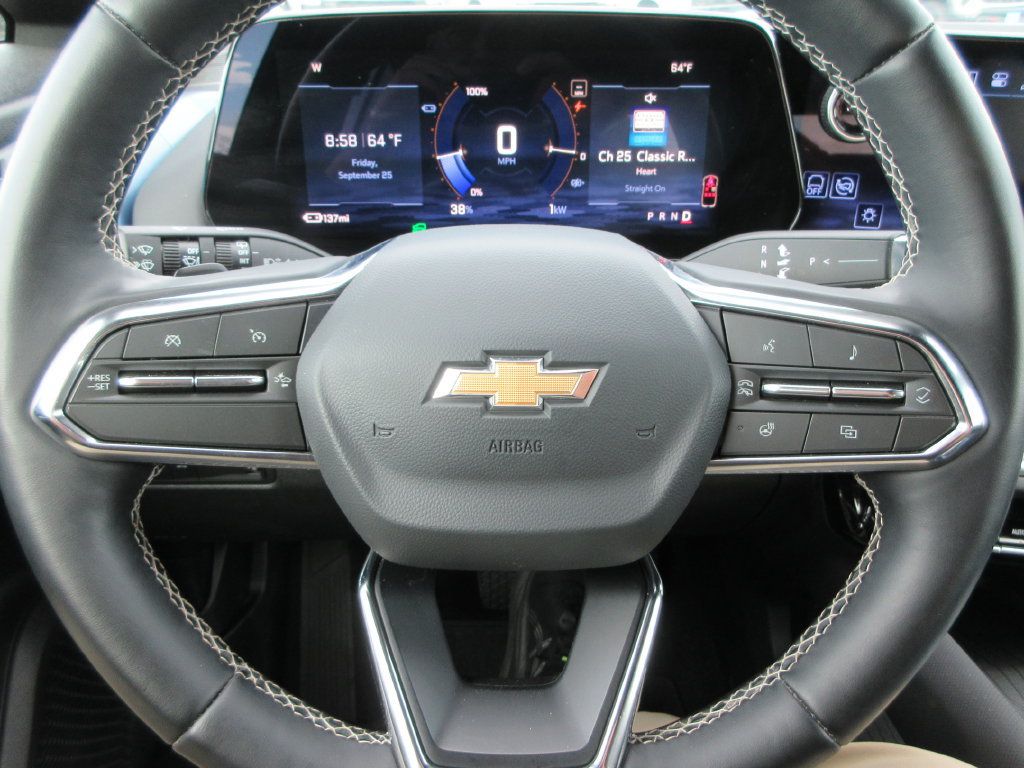 Used 2024 Chevrolet Equinox EV LT FWD image 23