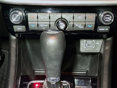 Used 2023 Jeep Compass Latitude w/ Convenience Group image 13