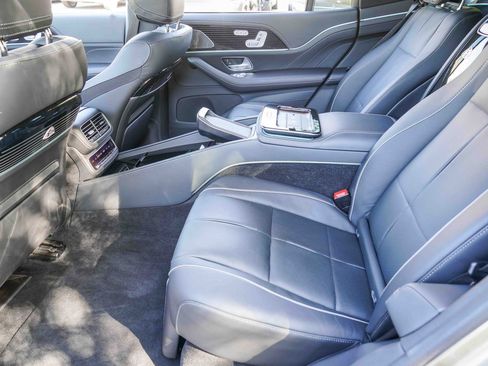 Used 2023 Mercedes-Benz Maybach GLS 600 4MATIC image 24