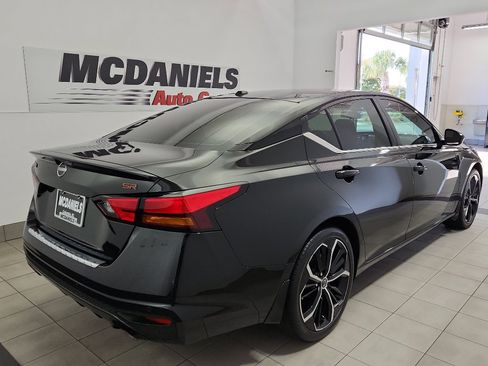 Used 2023 Nissan Altima 2.5 SR image 4
