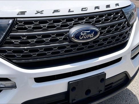 Used 2023 Ford Explorer XLT w/ Equipment Group 202A RWD image 34