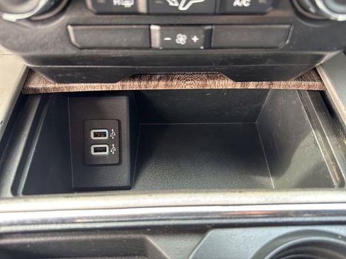 Used 2017 Ford F350 Lariat w/ Chrome Package image 43