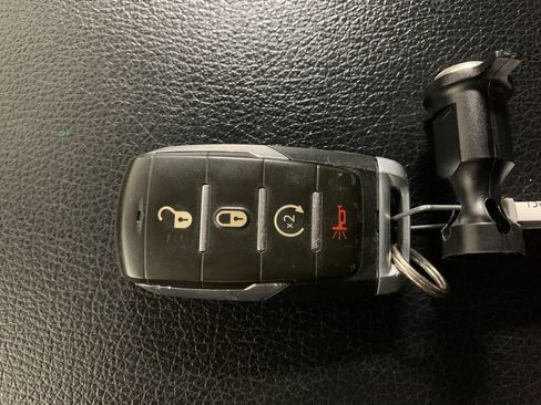 Used 2019 RAM 1500 Big Horn AWD/4WD image 15