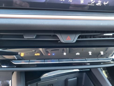 Certified 2025 Buick Envision Sport Touring image 24