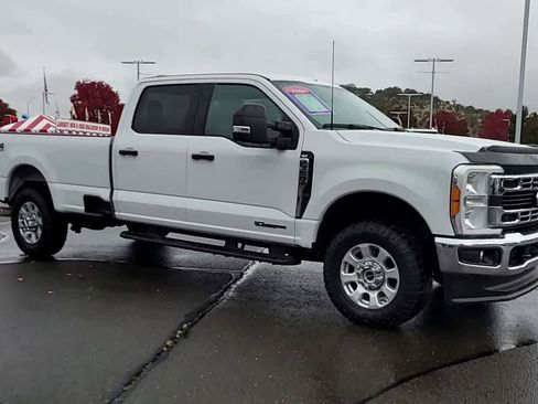 Used 2023 Ford F350 XLT w/ FX4 Off-Road Package image 2