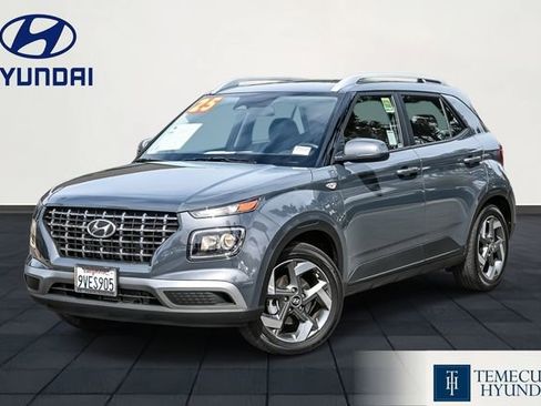 Certified 2025 Hyundai Venue SEL FWD image 1