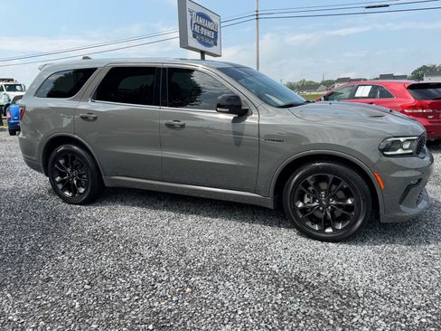 Used 2022 Dodge Durango R/T w/ Blacktop Package AWD/4WD image 2