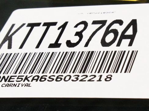 Used 2025 Kia Carnival SX FWD image 35