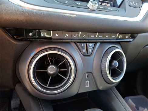 Used 2020 Chevrolet Blazer LT image 16