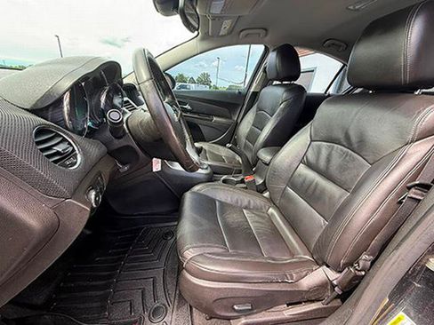 Used 2014 Chevrolet Cruze LT w/ RS Package FWD image 11