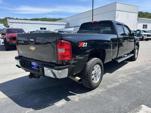 Used 2013 Chevrolet Silverado 2500 LTZ w/ LTZ Plus Package AWD/4WD image 3