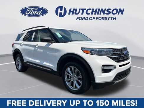 Certified 2022 Ford Explorer XLT w/ Equipment Group 202A AWD/4WD image 1
