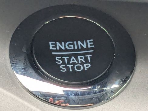 Used 2024 Ford Explorer XLT w/ Equipment Group 202A image 31