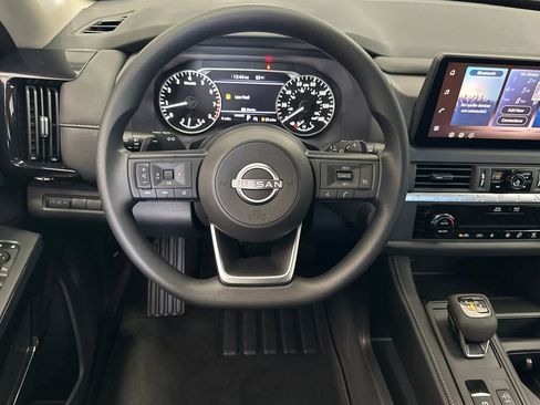 New 2026 Nissan Pathfinder S image 12