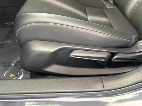 Used 2025 Honda Civic Sport image 35