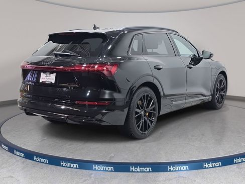 Used 2023 Audi e-tron Chronos w/ Chronos Package image 6