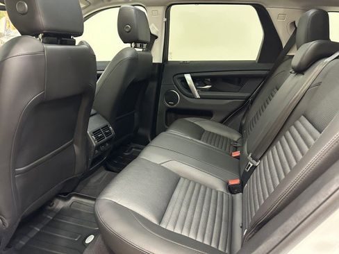 Used 2023 Land Rover Discovery Sport SE image 15