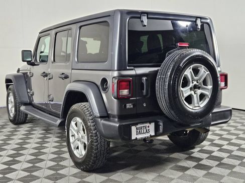 Used 2019 Jeep Wrangler Unlimited Sport S AWD/4WD image 3