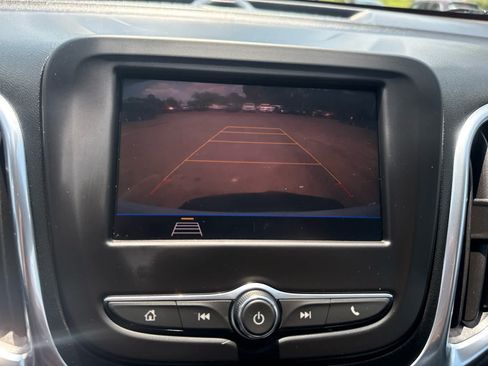 Used 2021 Chevrolet Equinox LT AWD/4WD image 22
