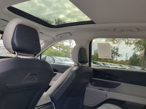 New 2026 Lincoln Nautilus Premier w/ Equipment Group 102A image 21