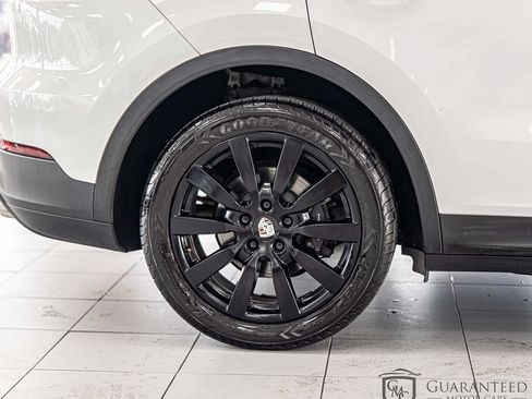 Used 2019 Porsche Cayenne AWD/4WD image 10