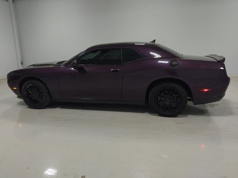 Used 2021 Dodge Challenger SXT RWD image 3