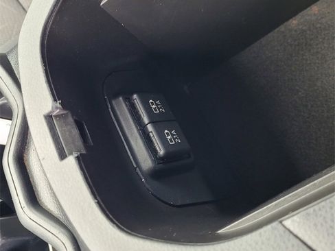 Used 2019 Toyota RAV4 XLE image 19