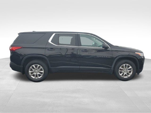 Used 2020 Chevrolet Traverse LS w/ LPO, Floor Liner Package FWD image 3